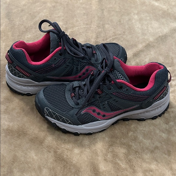 Saucony Charcoal and Pink Running Shoes - Picture 1 of 10
